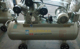 높은 안정적 산업 공기 압축기 래버린스 구조 5.5 kw 230L 380V